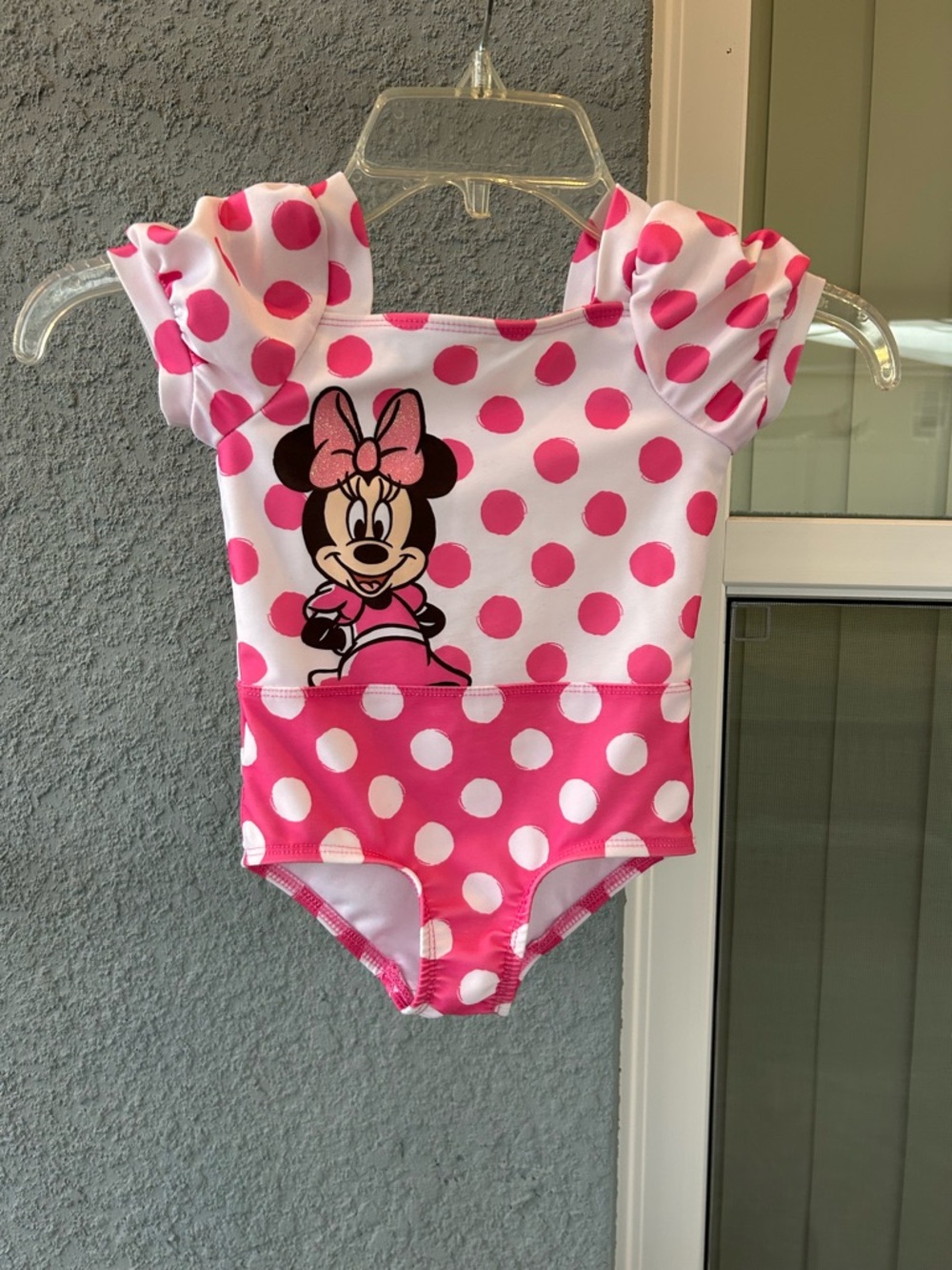 Girl’s Disney Junior Minnie Mouse Polka Dot One Piece Swimsuit Sz 2T Pool Beach